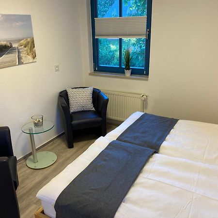Familienfreundliches Reetdachhaus Weissdorn 2 Puddemin Exterior foto